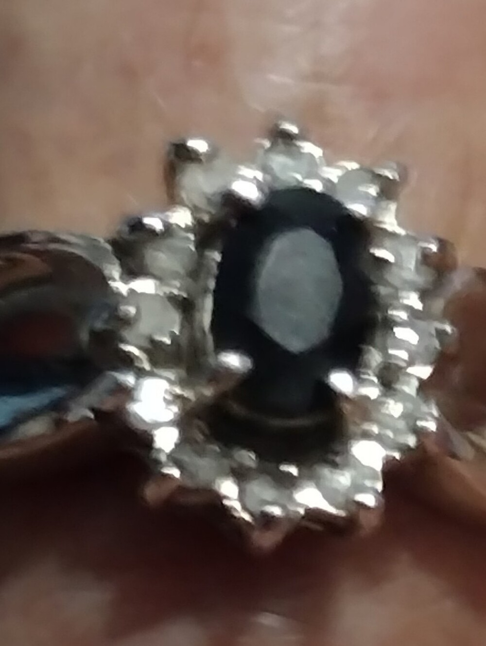 10K White Gold Oval Sapphire Diamond Flowe Halo Cocktail Ring Sz 5.5 New No Tags